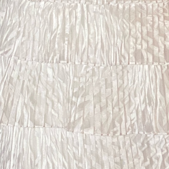 Maggy London White Tiered Sleeveless Burnout Dress Size 6 - Picture 5 of 8